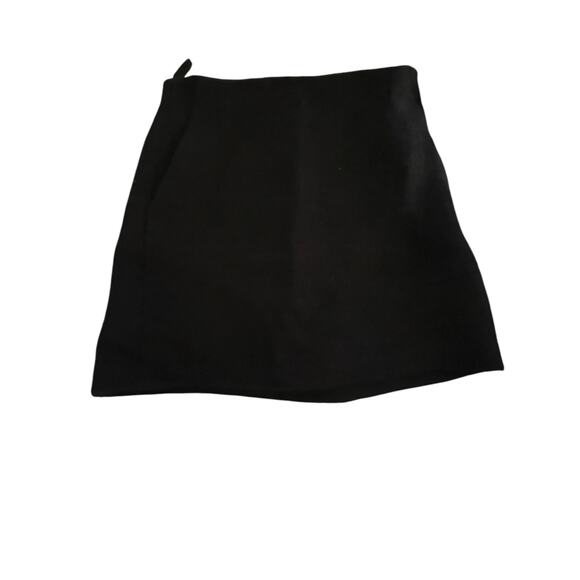 Babaton Dresses & Skirts - Babaton Black Mini Skirt – Size 0 – Recycled Cotton Blend – Classic Aritzia